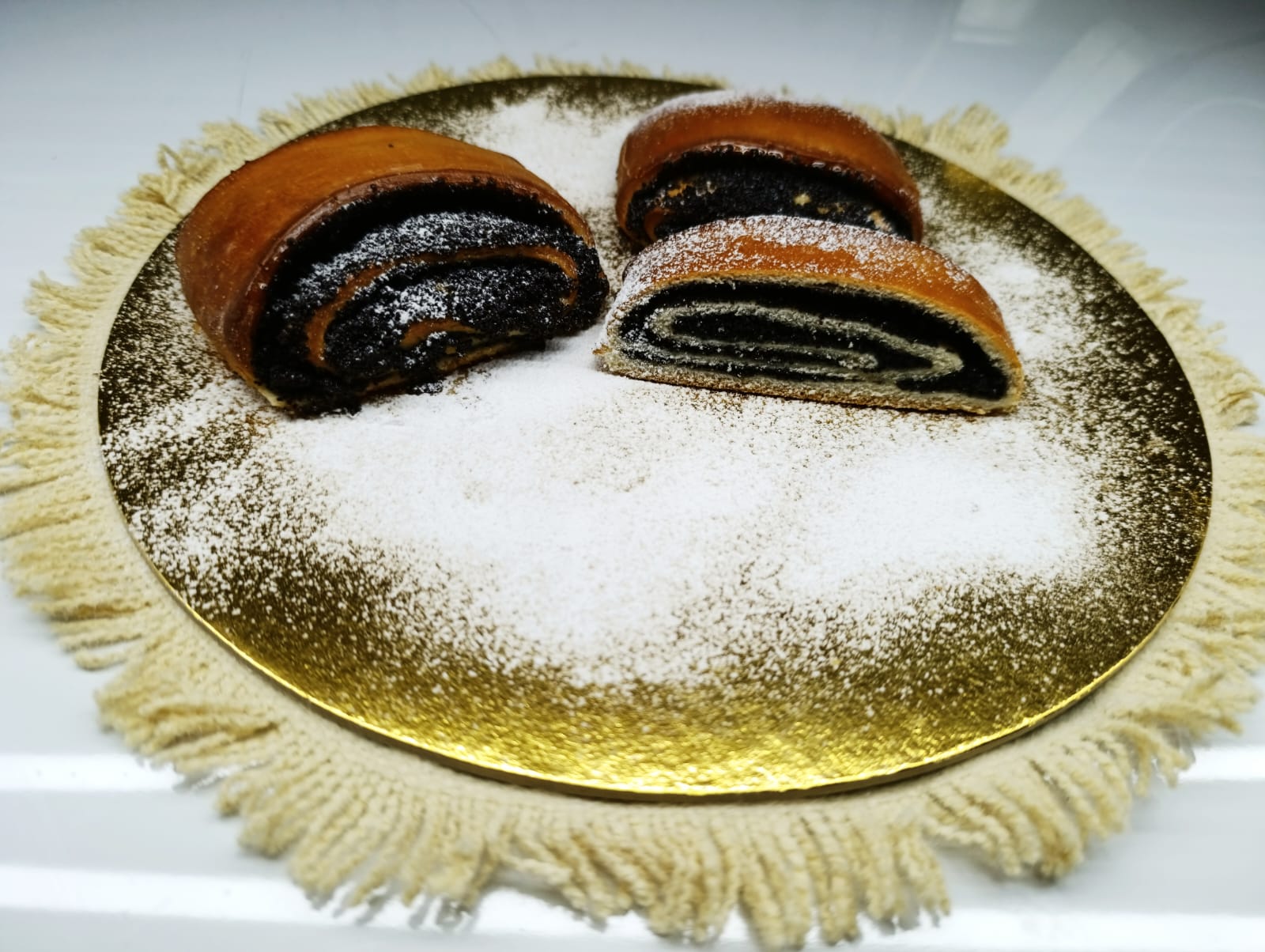 Булочка с маком (дрожжевая) (Заказ от 10 шт.) Булочка с маком (дрожжевая) (Заказ от 10 шт.)