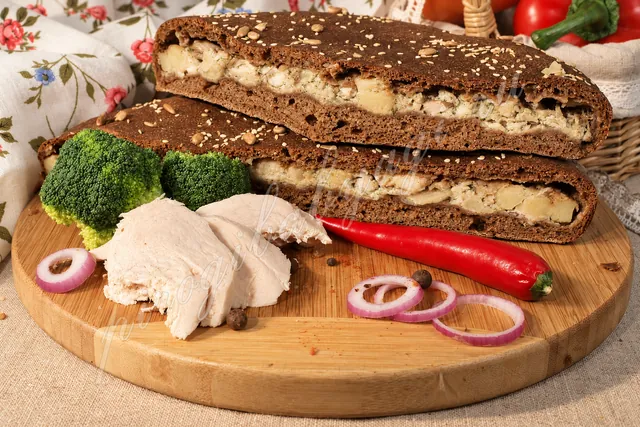 Пирог с курицей и грибами (бездрожжевой на закваске) Пирог с курицей и грибами (бездрожжевой на закваске)