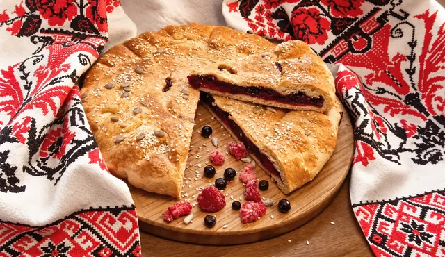 Пирог с черникой и малиной (песочный) Пирог с черникой и малиной (песочный)
